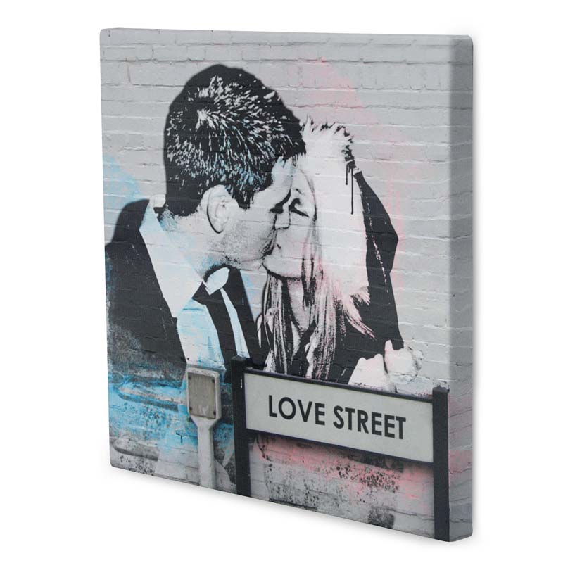 toile Banksy love street